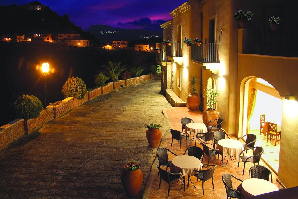 Resort Borgo San Rocco Savoca Exterior photo