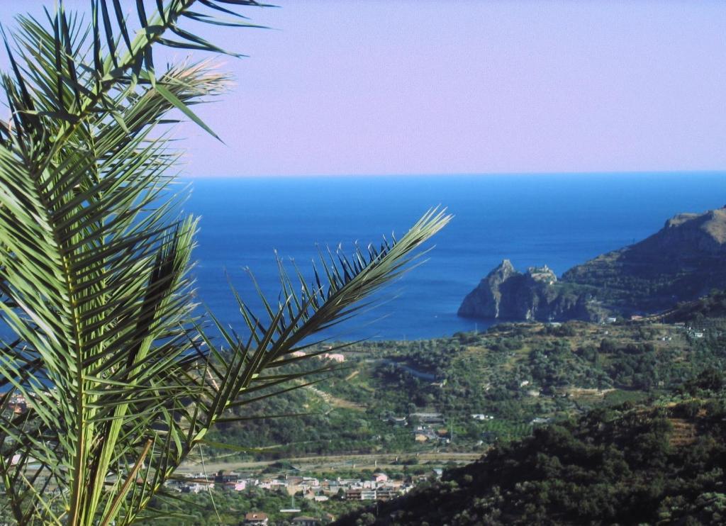 Resort Borgo San Rocco Savoca Exterior photo